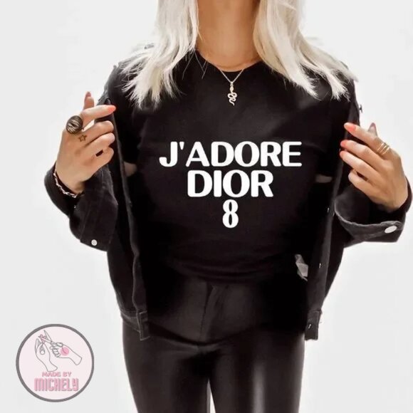 J’adore Dior number 8 Graphic T-Shirt - Picture 1 of 4